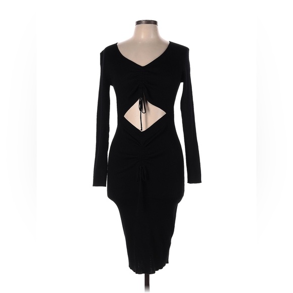 Almost Famous Dresses & Skirts - Almost Famous Black Long Sleeve Midi Dress L